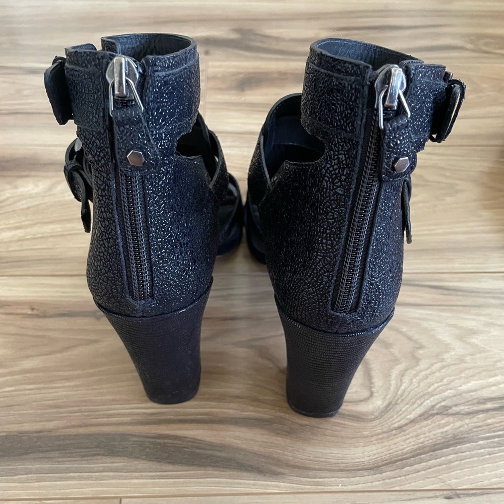 Black Rebecca Minkoff Size 6.5 Black Bootie - Picture 4 of 6